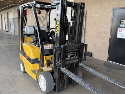 Yale Propane Forklift - Industrial Warehouse Lift Truck
