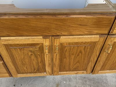 Used Oak Wood bathroom Cabinets with Hardware