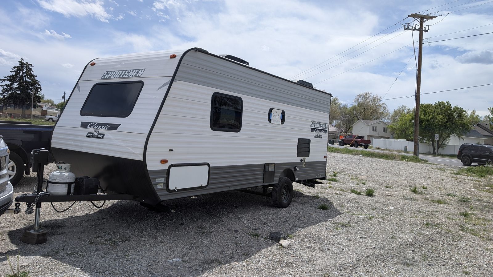 Travel trailer - 2022 USED ONCE