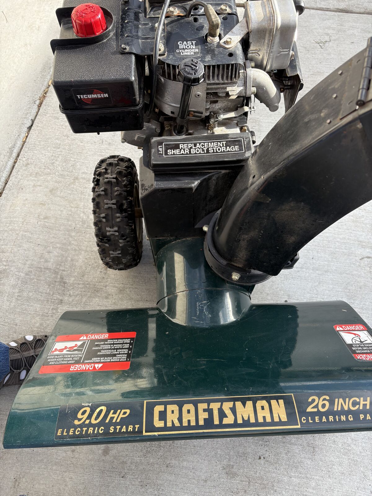 Craftsman 2 stage snow blowers ( electric start 9hp motor )