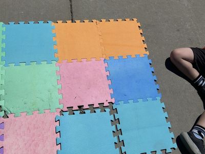 Interlocking foam pads