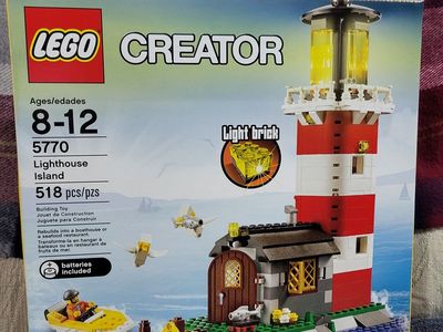 LEGO CREATOR LIGHTHOUSE ISLAND 2011 ISSUE