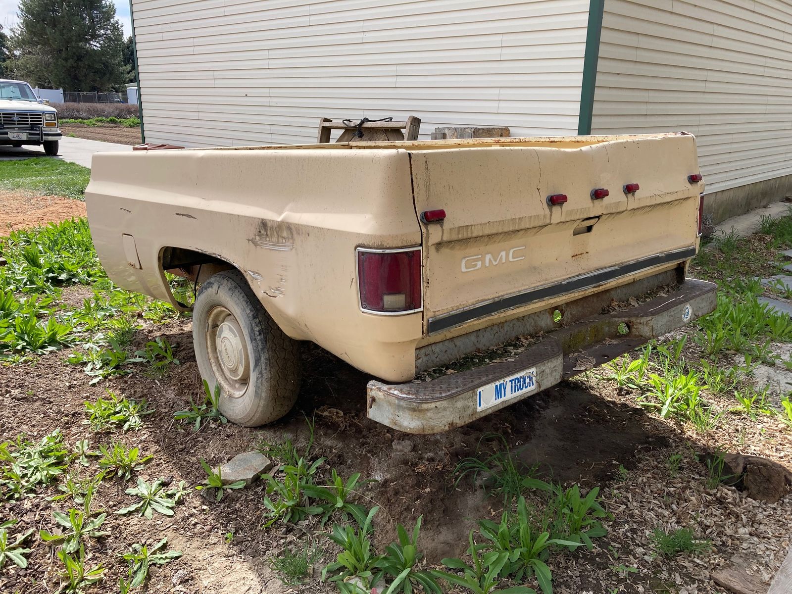 Pickup bed trailer