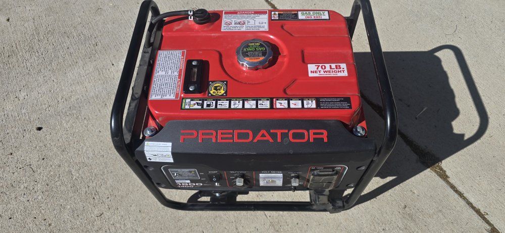 1800 Watt gas powered generator