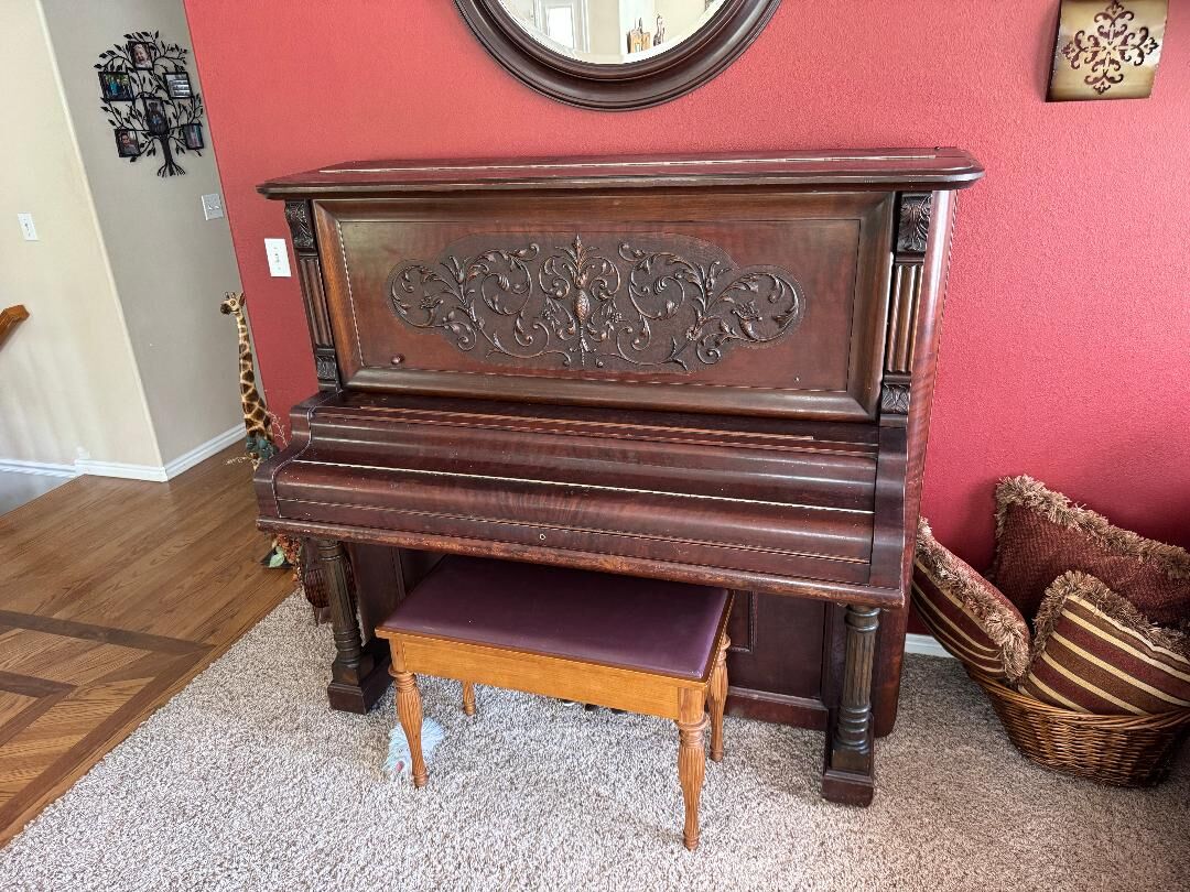 Antique Piano