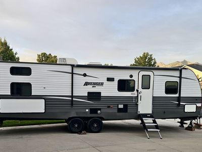 2019 Forest River Avenger 27 ft