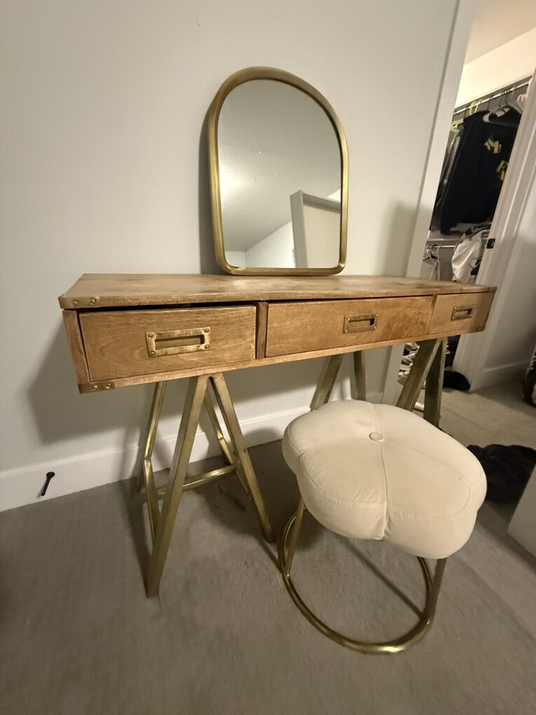 Vanity or Desk