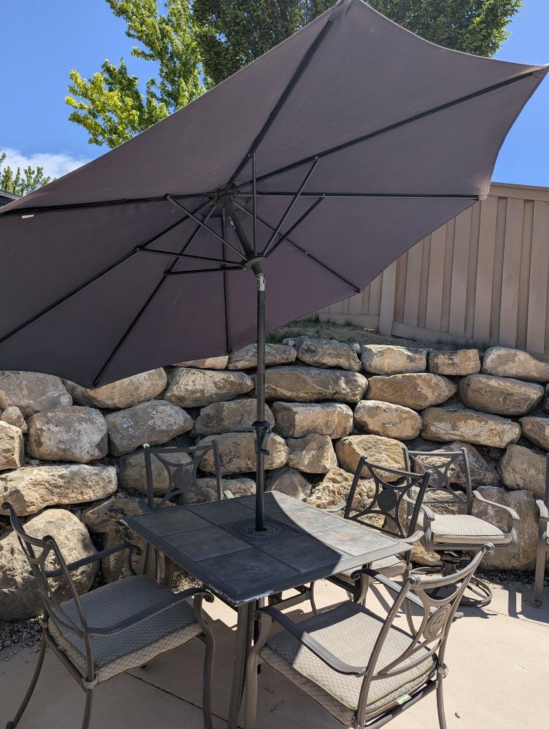 Patio Table & Chairs Set with Umbrella - Tiled