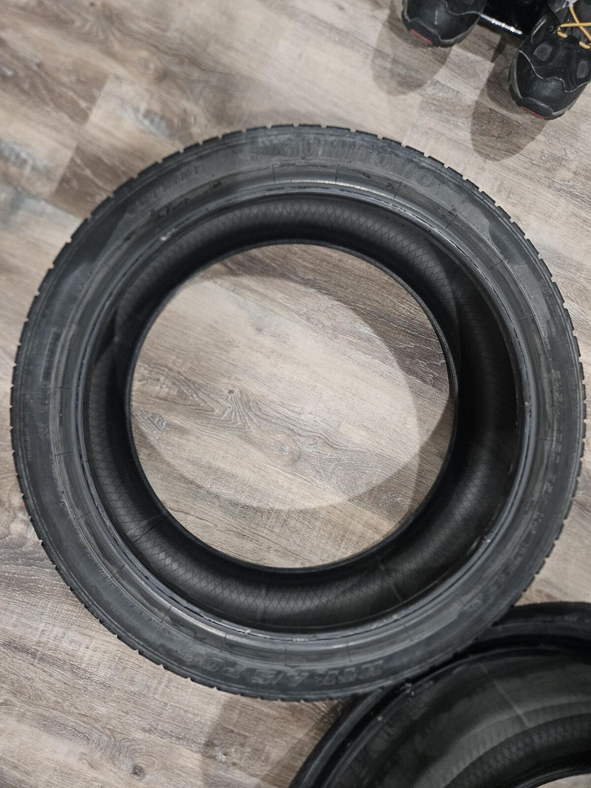 1 SUMITOMO 245/40/R20 245/40-20 TIRE