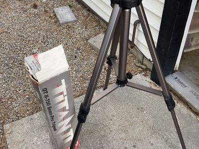 Titan QT II – 750 Semi-pro tripod