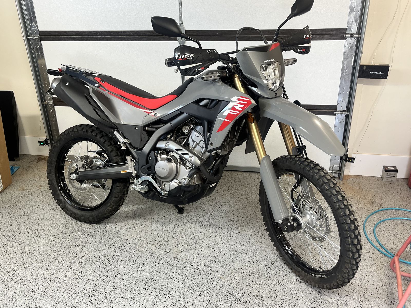 2025 CRF 300LS