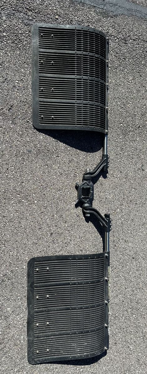 ROCK TAMERS 2" Hub Mudflaps