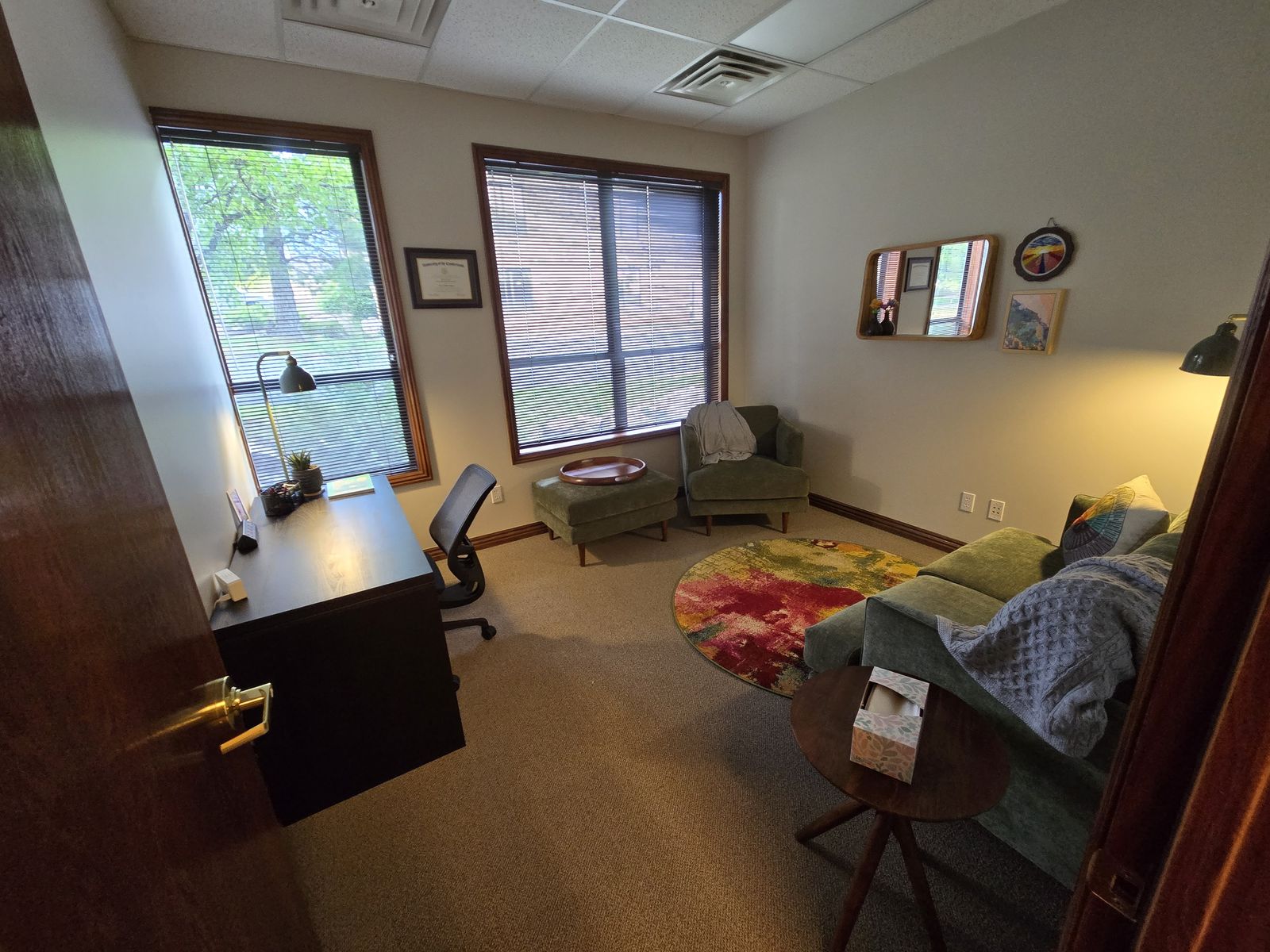 Main image 6