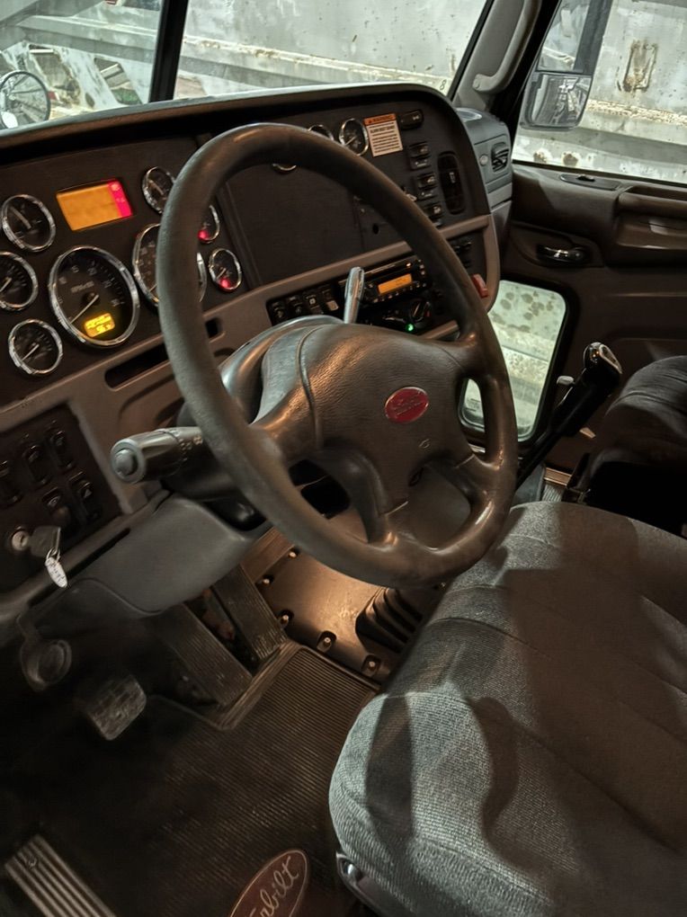 Main image 7