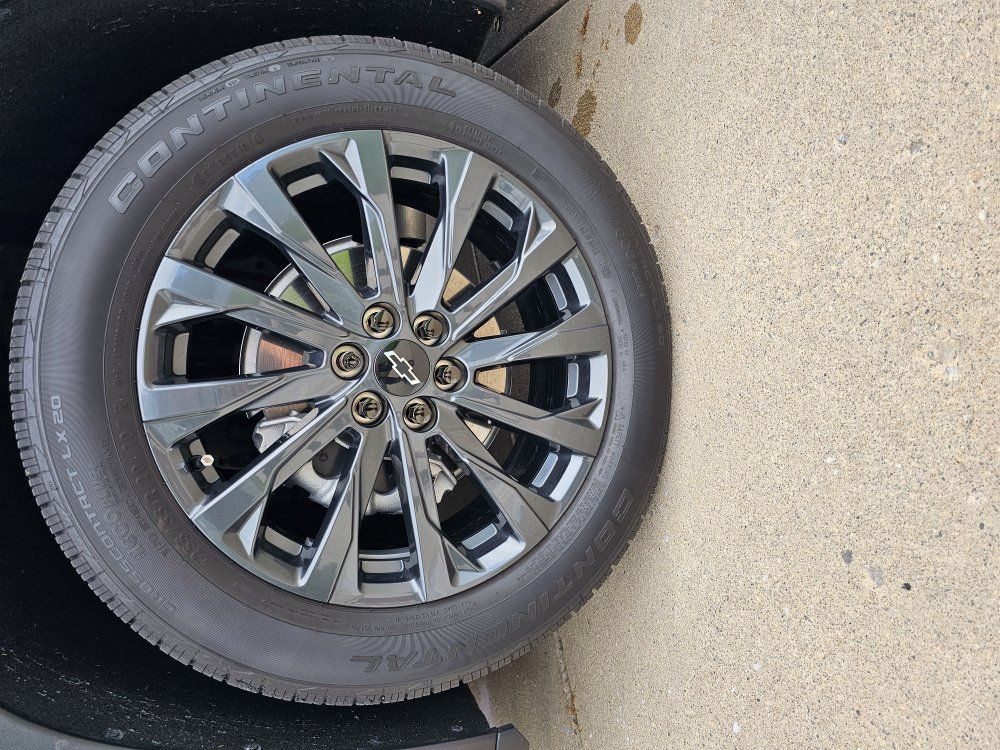 20" continental tired with rims