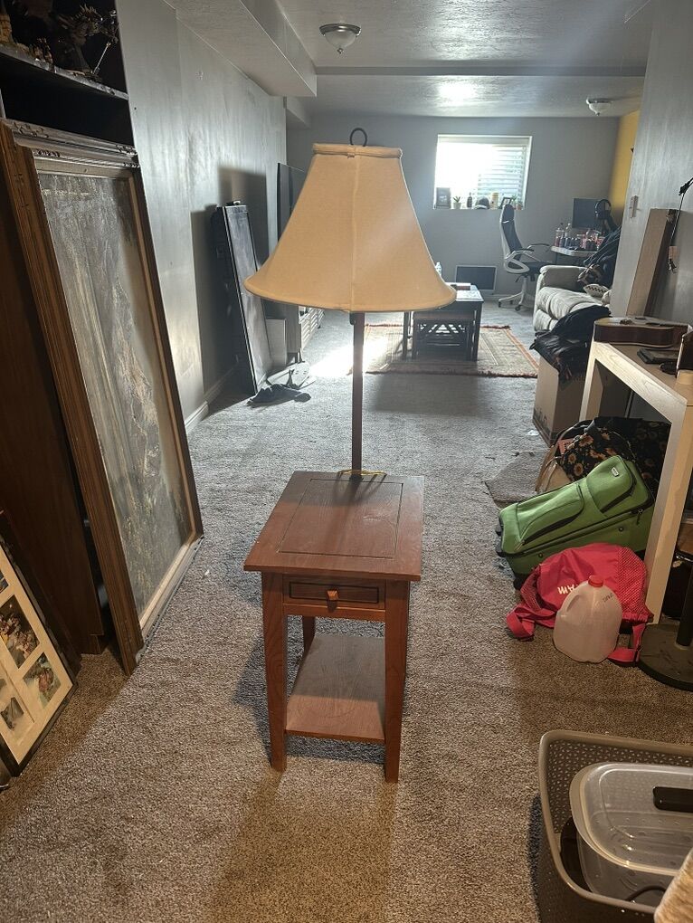 Set Of 2, End Tables With Lamps