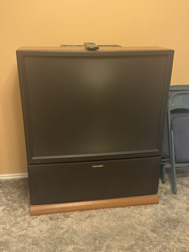 FREE Vintage Retro Huge Misubishi TV
