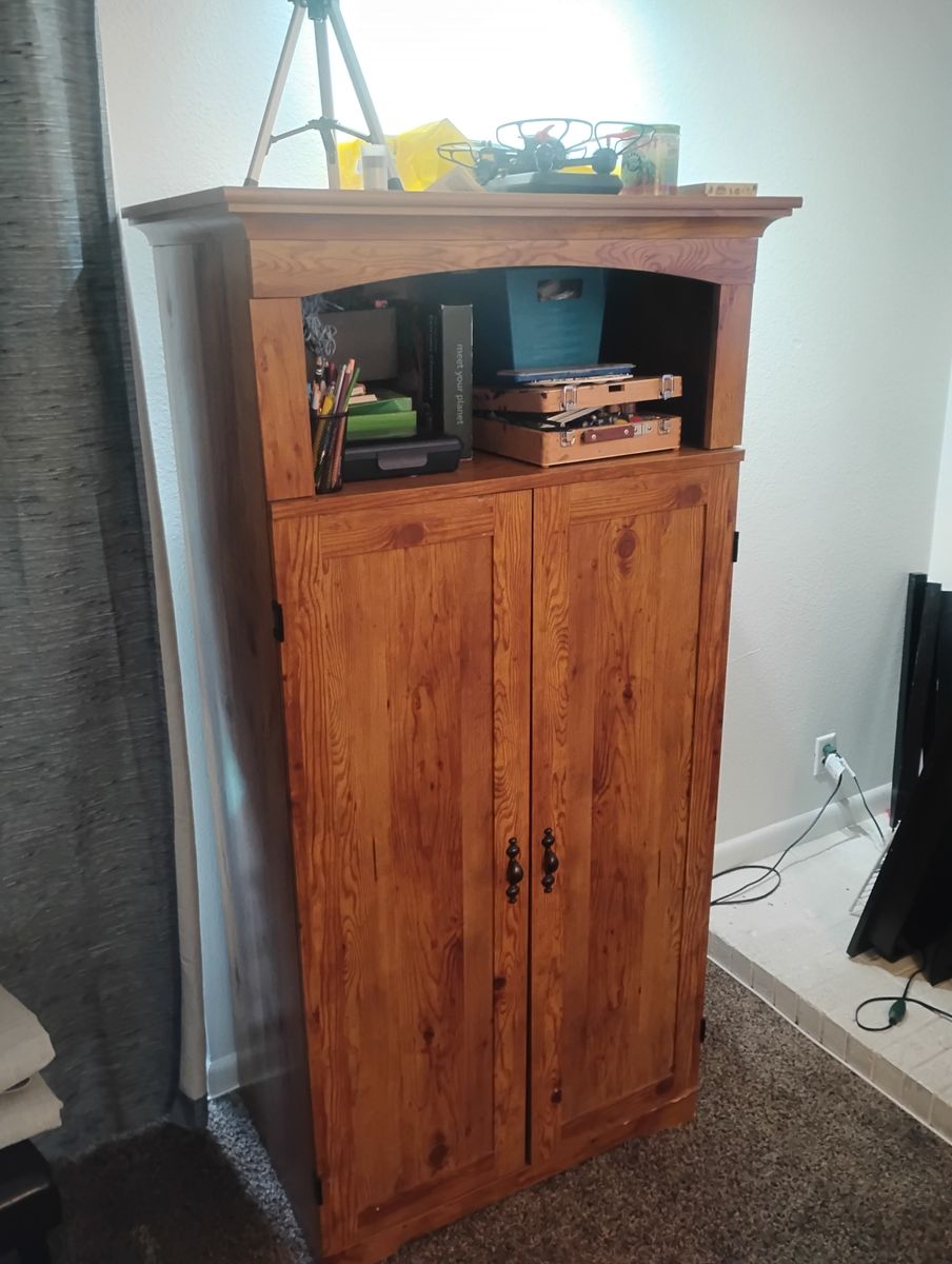Cabinet/computer desk