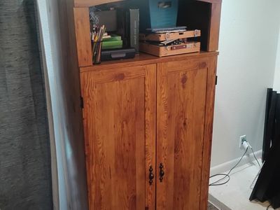 Cabinet/computer desk
