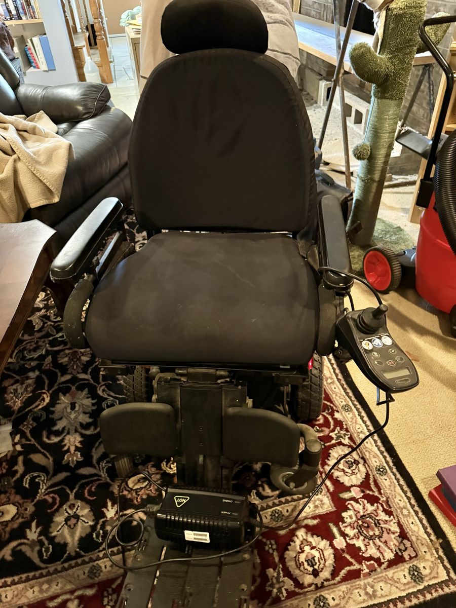 Jazzy 600ES Power Wheelchair - Electric Mobility Wheelchair Scooter
