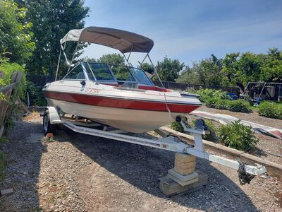 1989 Chris-Craft Cavalier 17