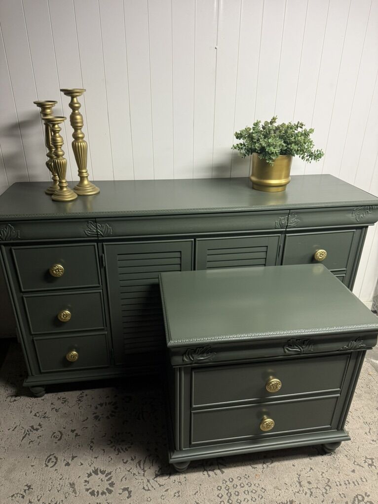 Larg Dark  Green Dresser And Nightstand
