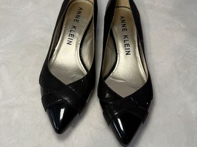 Anne Klein Black Kitten Heel Pumps Women's Size 9.5M