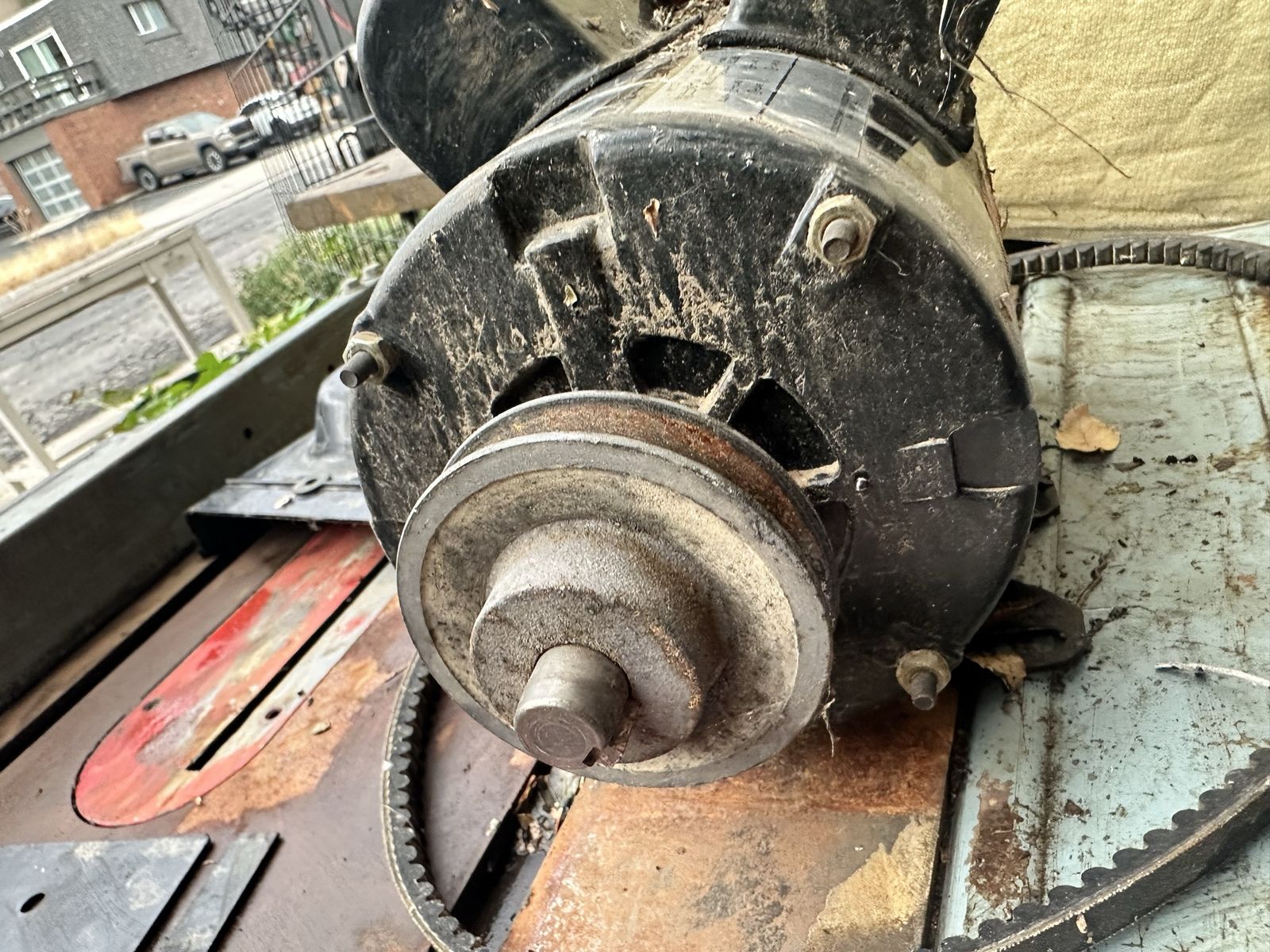 Main image 6