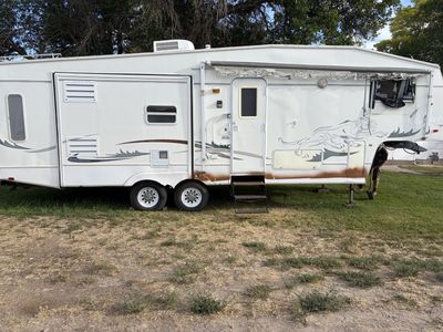 2002 wildcat by forest river 5th wheel