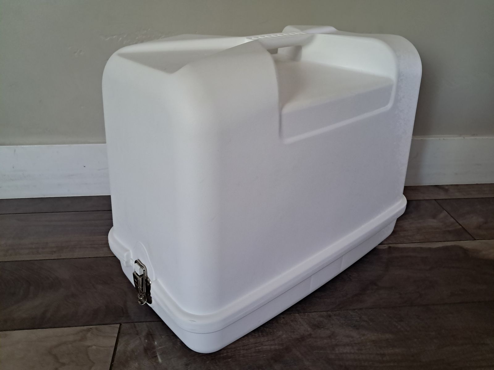 Universal sewing machine carry case