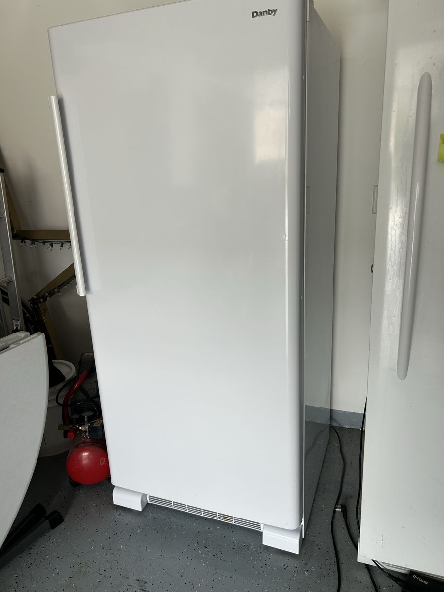 Danby Upright Freezer, White, Excellent Condition - Great for Extra Storage 16.7 cubic ft.