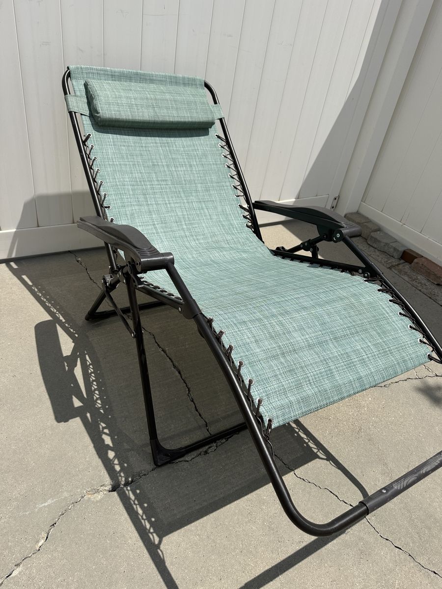 Portable Zero Gravity Lounge / Camping Chair