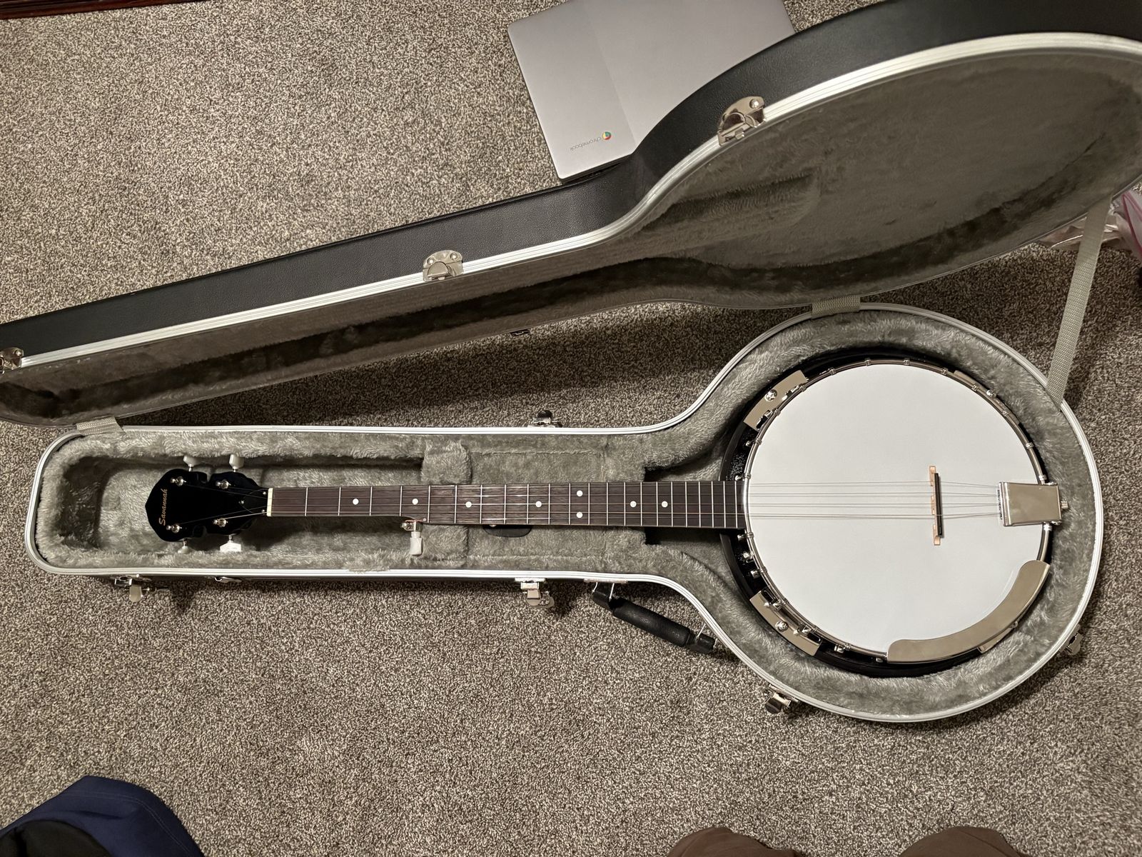Savannah SB-100 5-String Banjo, Brown Sunburst Finish with Hard Case