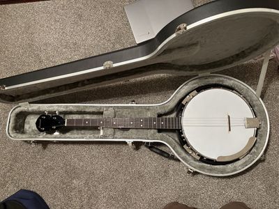 Savannah SB-100 5-String Banjo, Brown Sunburst Finish with Hard Case