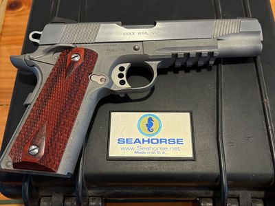 Colt 1911 Gov't Model w/Rail .45 ACP