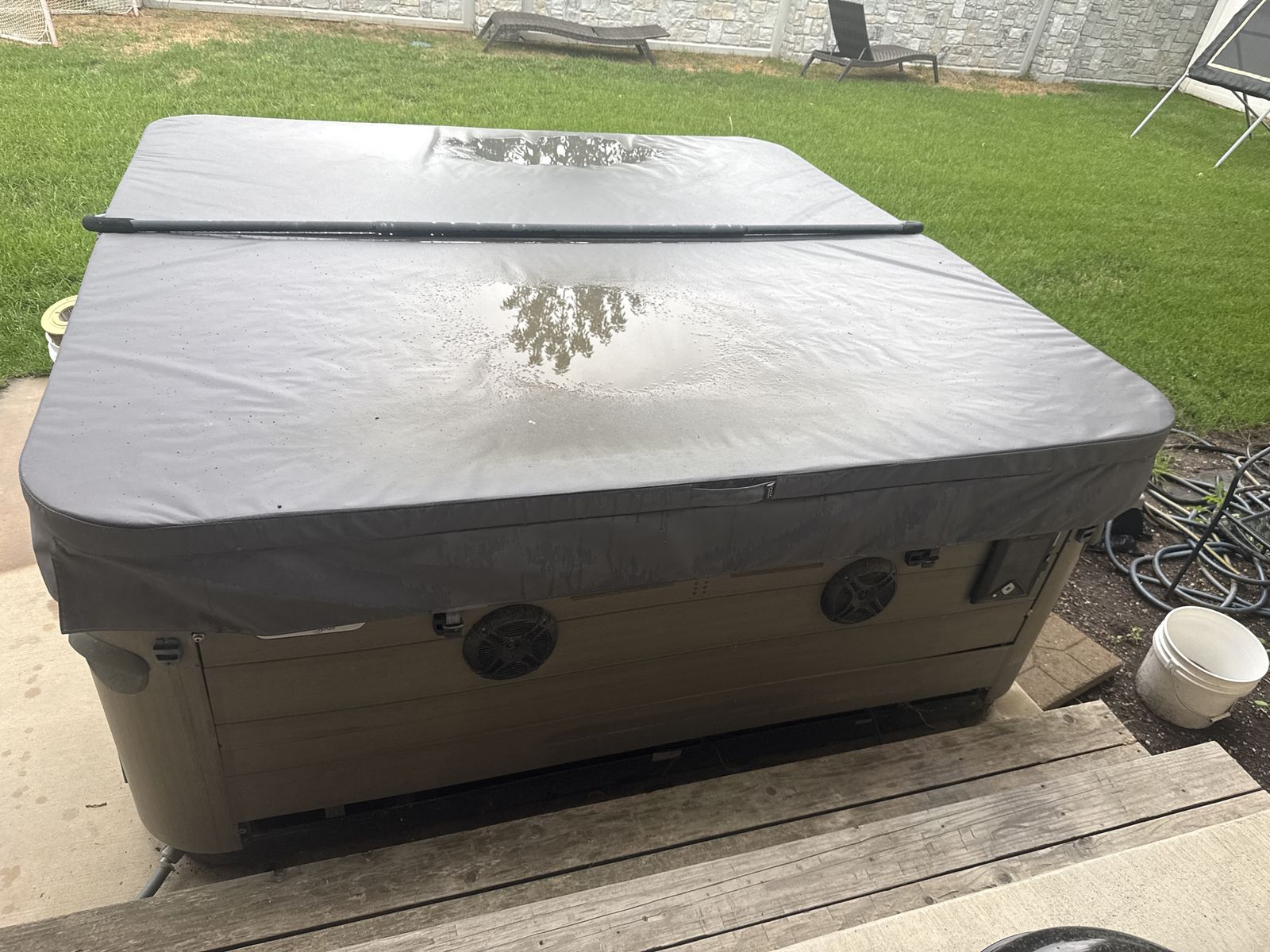 Bullfrog Hot Tub