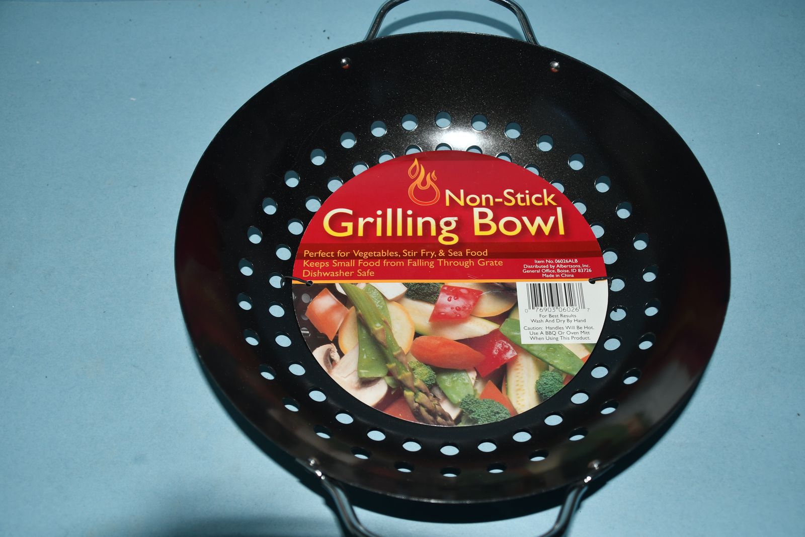 NEW BAR B QUE GRILLING BOWL ~ DIAMETER 11" ~ NON STICK ~ HANDLES ~ $5