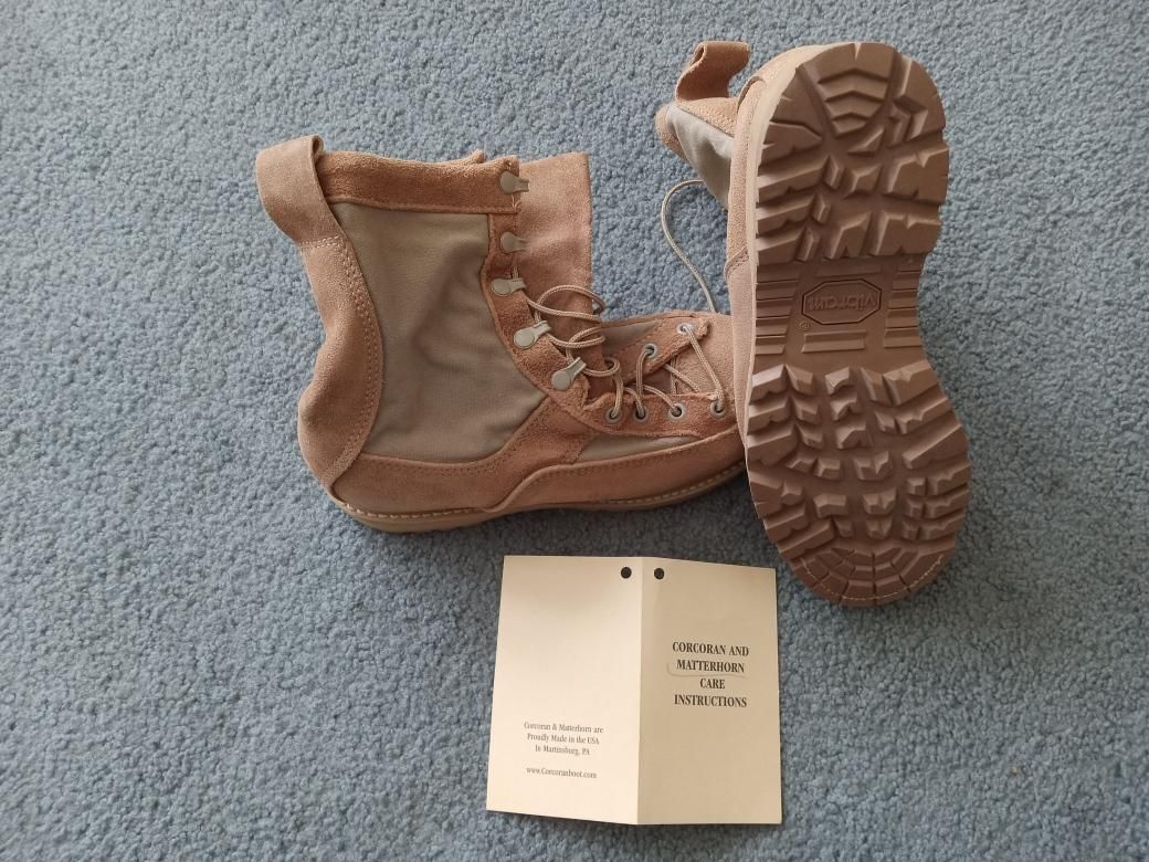 New water-proof desert boots, size 6 1/2 medium