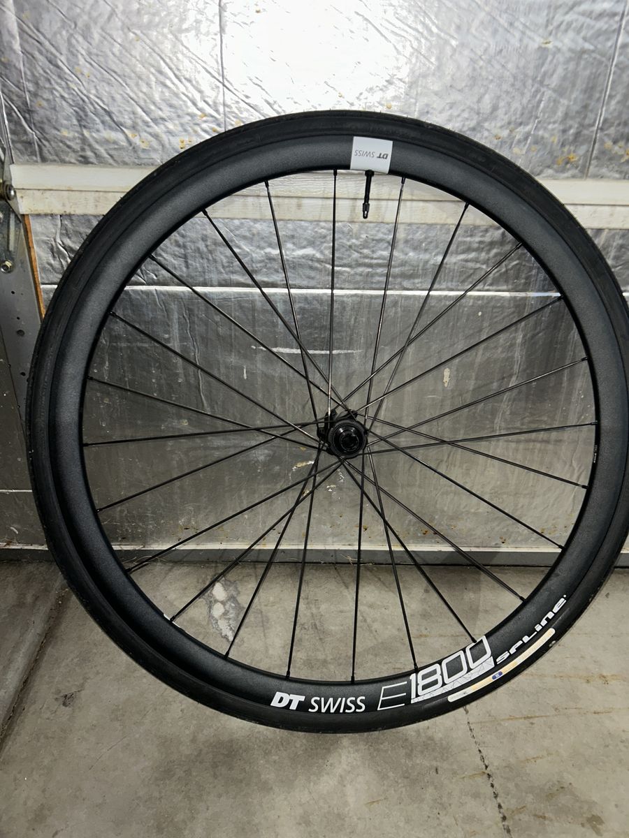 DT Swiss E1800 Wheelset W/tires
