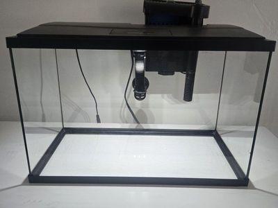 Topfin 5.5 gal beta aquarium