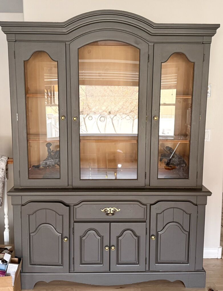Lighted Curio Hutch