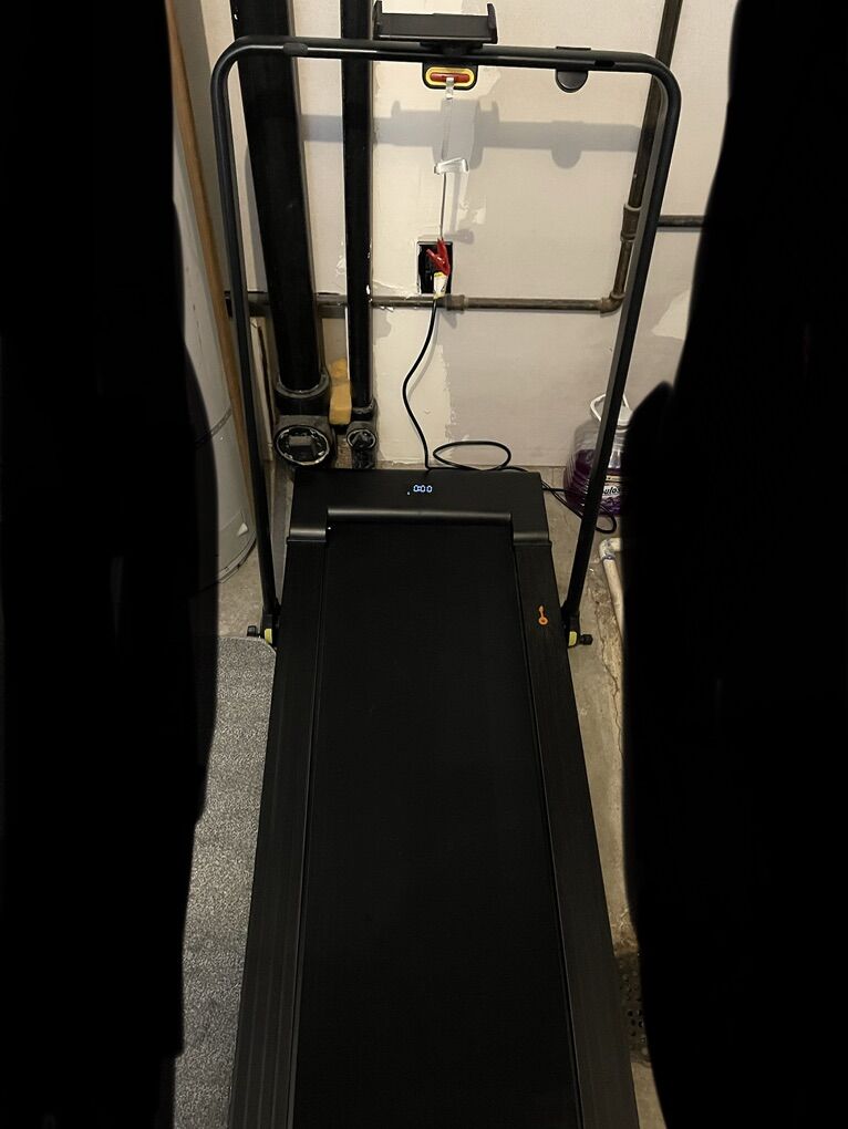 LICHICO 8.7 MPH 2-in-1 Treadmill (AD4000)