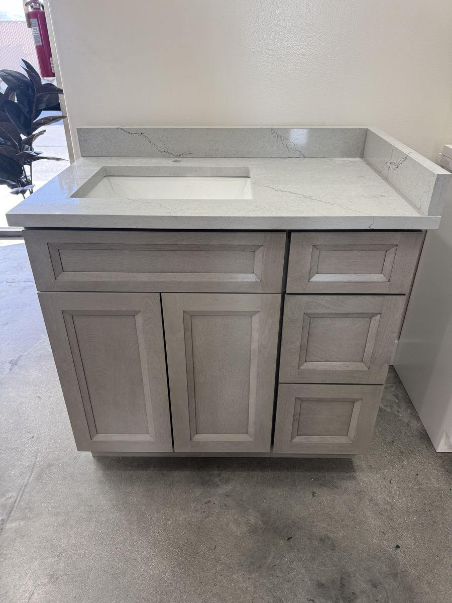 36 Inch Plywood Vanity Quartz Top Drawers Left