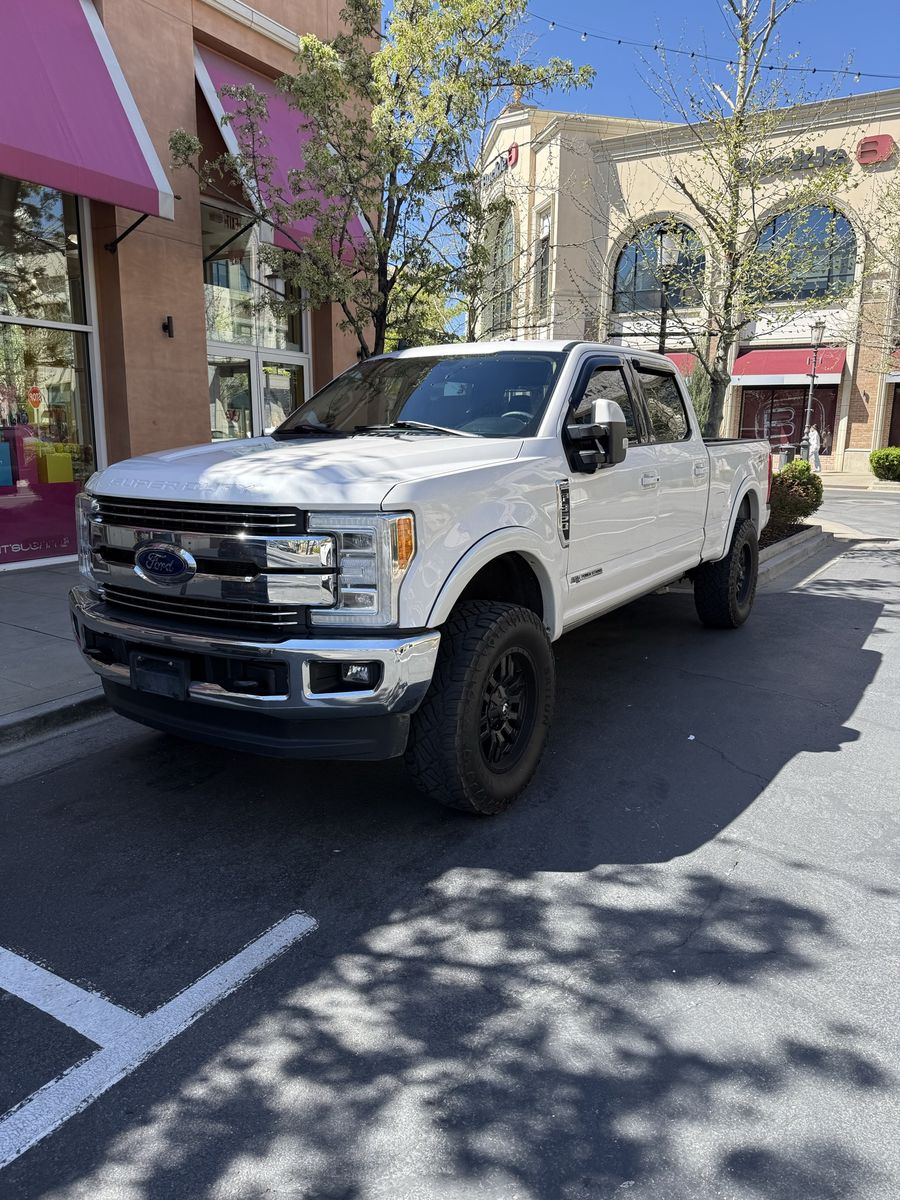 20x10 fuel wheels on 37 inch tires 8x170 Ford