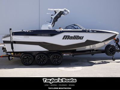 2025 Malibu Boats M242