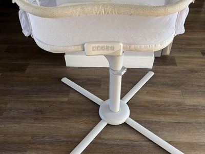 Halo Swivel Bassinet