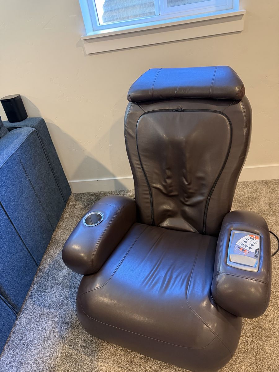 HumanTouch iJoy Massage Chair