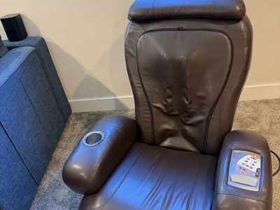 HumanTouch iJoy Massage Chair