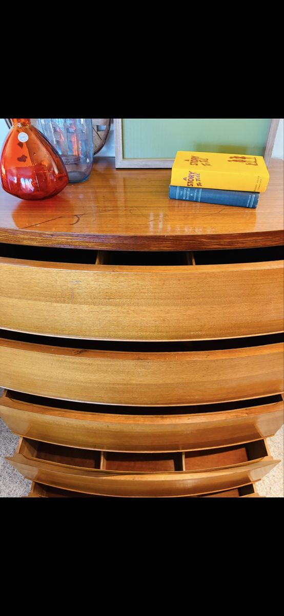 Spacious dresser