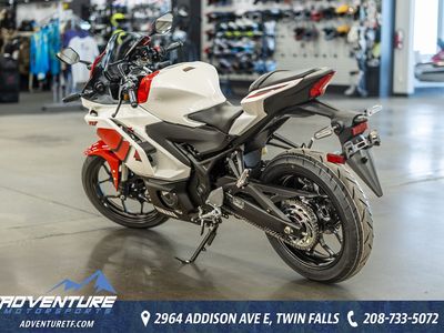 2026 Yamaha YZF-R3 70th Anniversary Edition
